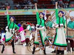 NBA杯半场：东契奇&里夫斯合砍37分，詹姆斯2分，独行侠62-60领先湖人